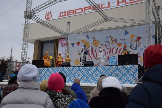 "Прощай Масленица" на Комсомольской площади