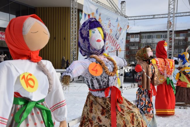 "Прощай Масленица" на Комсомольской площади